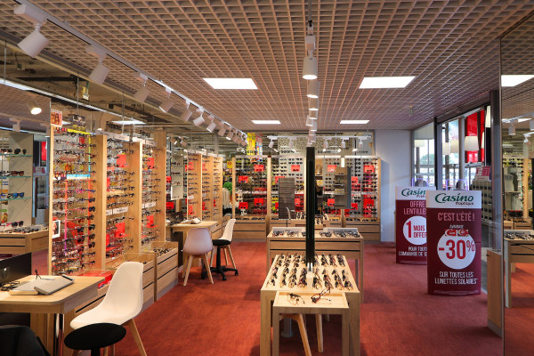 am&eacute;nagement espace magasin optique par initium